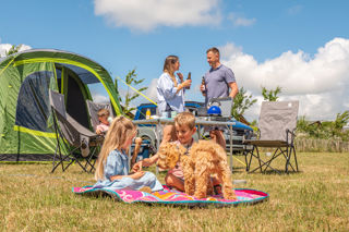 Kirsty, G & Family Coleman Tent Shoot 16